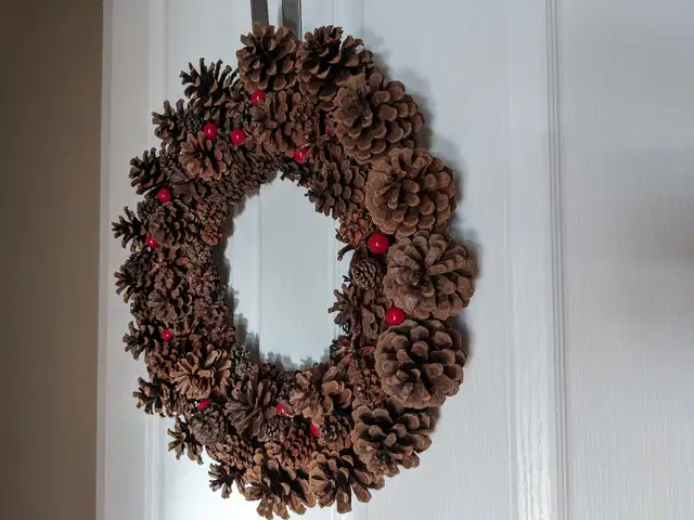 NEW 18" Pinecone Wreath64363194185089128