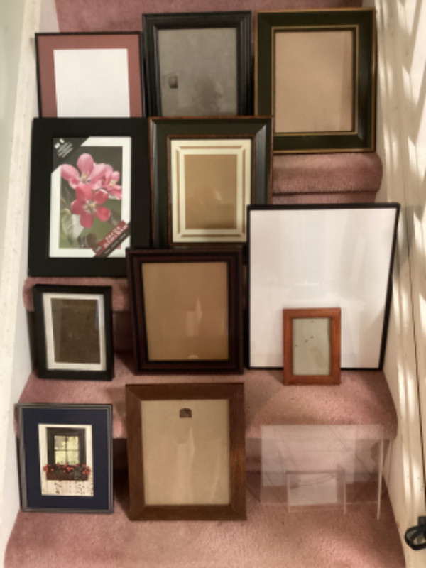 Assorted Picture Frames in Home Décor & Accents in London