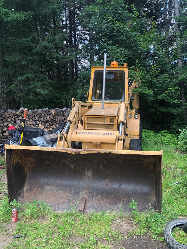 3500 series a international runs and drives in Heavy Equipment in Renfrew