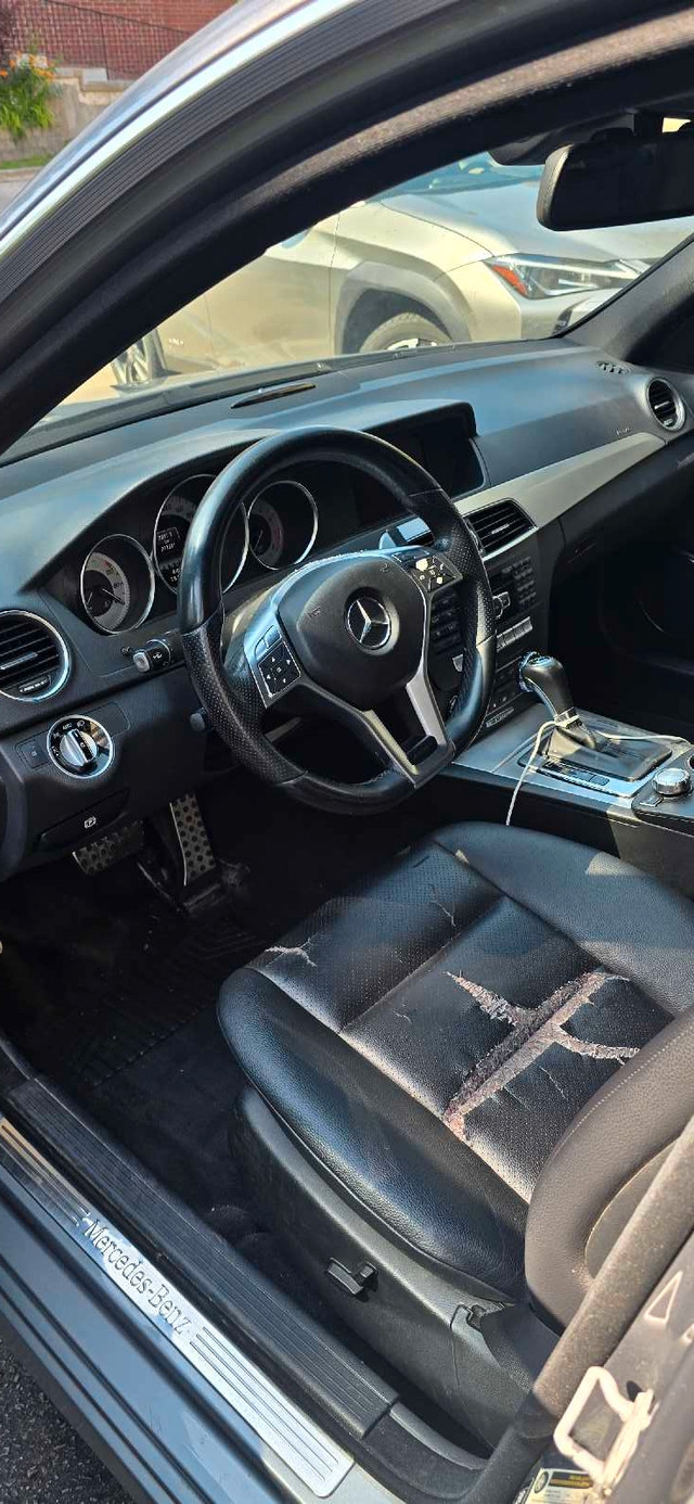 C350 4matic with Sports Package for sale in Cars & Trucks in Mississauga / Peel Region - Image 3