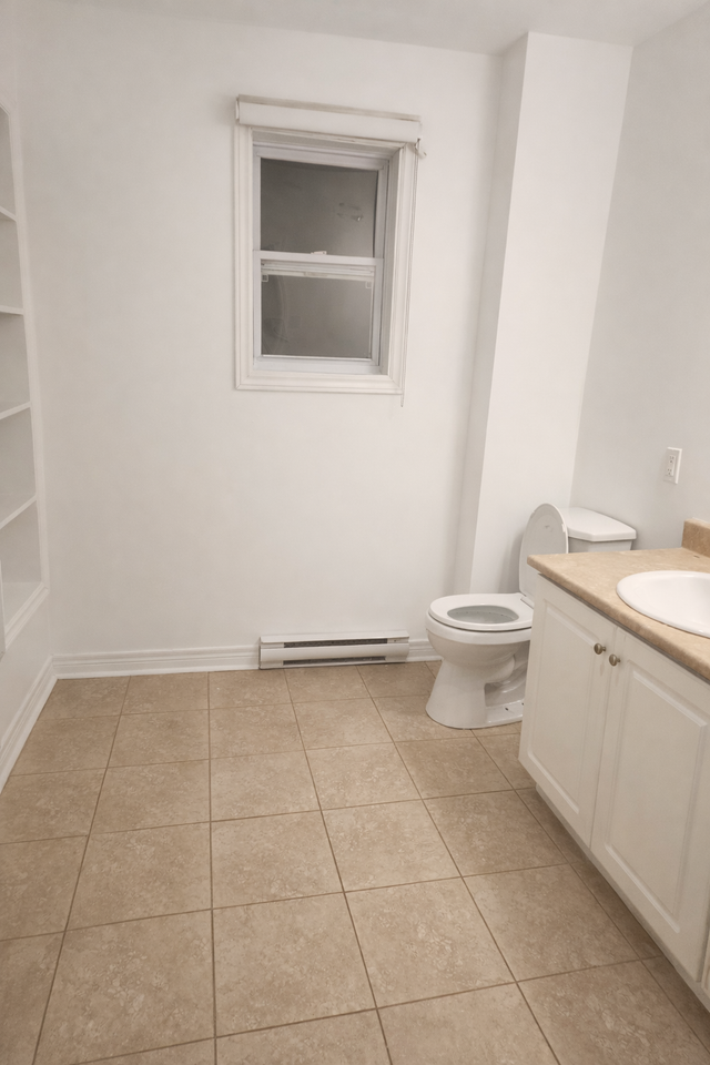 Spacious 3 Bedroom Apartment – Quinpool Road – Parking Included