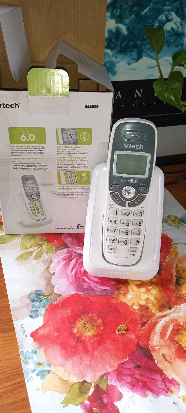 VTEC portable phone in Home Phones & Answering Machines in Petawawa
