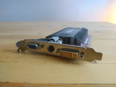Selling a ASUS Video Card GPU EAH3450 256 MB Tested and working. For more specs see the following li...