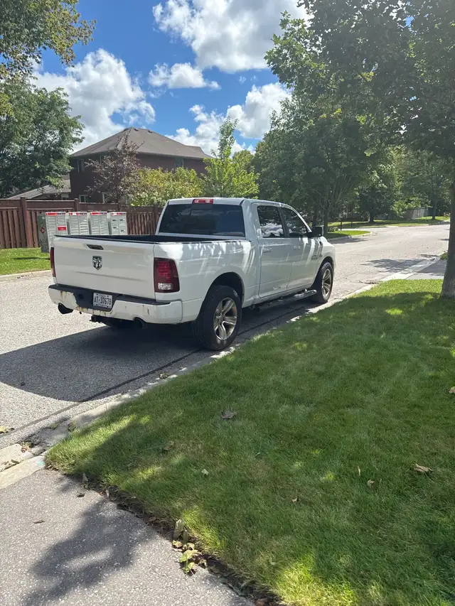 2015 Ram 1500 Sport 5.7L Hemi