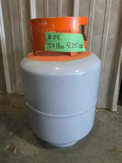 Réfrigérant r-22 récupéré vapeur et non liquide. Ça limite l'huile. Freon -R-22 récupéré de systeme...