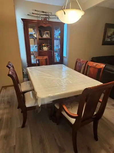 Table and Hutch, View more