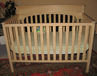 Graco Lauren Natural Color Baby Crib w/Mattress, Toy & Bumper