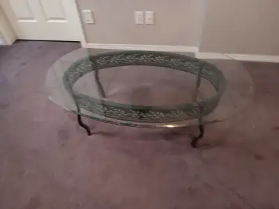 Elegant classic coffee table, wrought iron/metal base, thick glass top, outstanding quality, like ne...