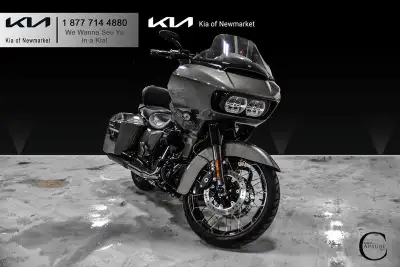 NO MONEY DOWN AND NO PAYMENTS FOR 12 MONTHS O.A.C. Mint condition 2021 HD CVO Road glide in grey. Th...