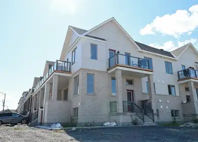 New Townhouse for Rent in Barrhaven - 4 Bed - 4 Bath - Sept 1st