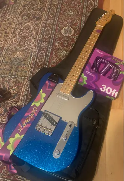 Fender J Mascis Signature Telecaster – Bottle Rocket Blue Flake, View more