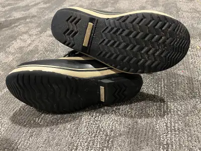 Winter is not over!  Sorely Winter Boots Size 6, View more