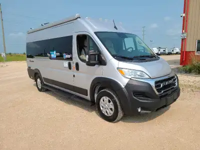 2024 Thor Tellaro 20J class B motorhome. Brand new and loaded. Generator, solar etc. Very high quali...