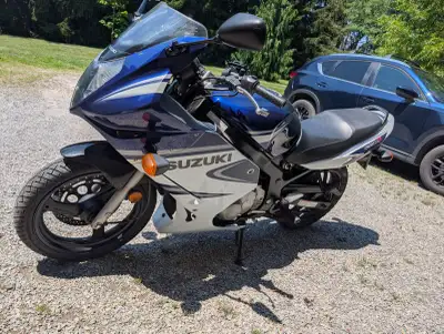 Well maintained bike, starts well, new battery. Oil and filter changes every fall. Stored inside.