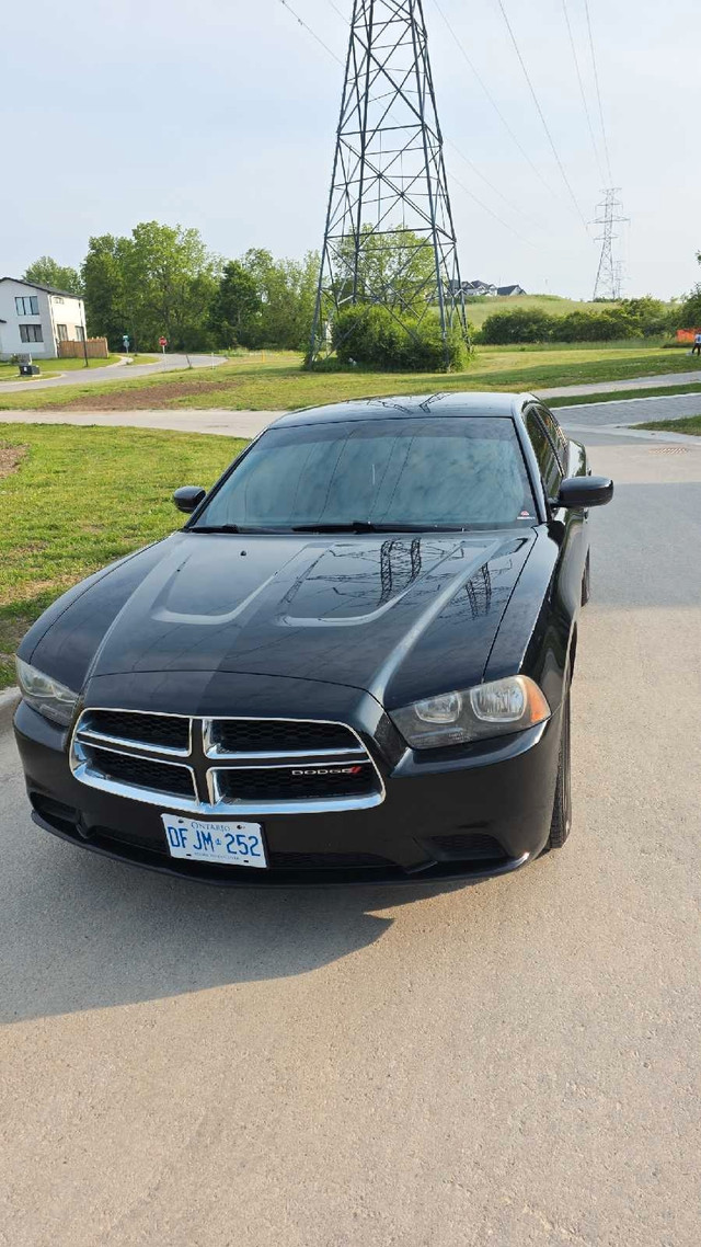 2014 dodge charger se 3.6  in Cars & Trucks in London