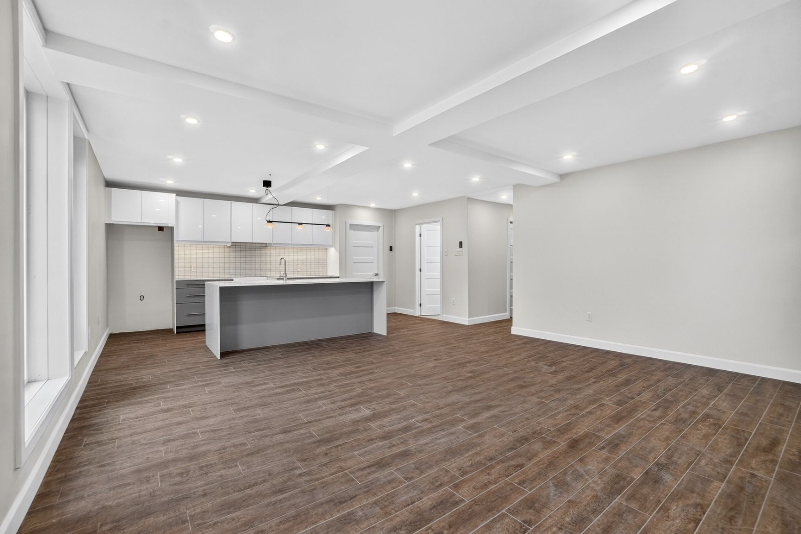 630 1re Avenue — photo 2