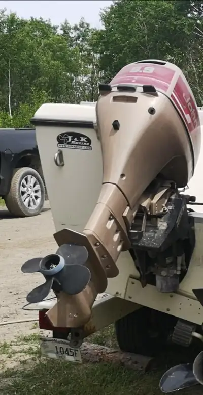 9.9 hp Johnson outboard. Was used as a kicker/ trolling motor. It was connected to the main motor. H...