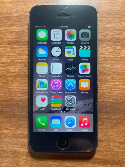 Black iPhone 5 16Gb, View more