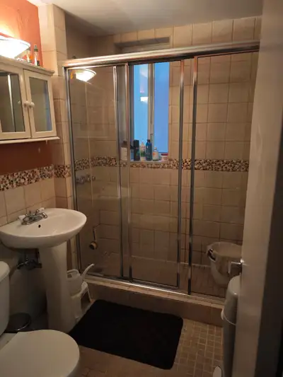 Large renovated 3 1/2 NDG (close Monkland Village) for August