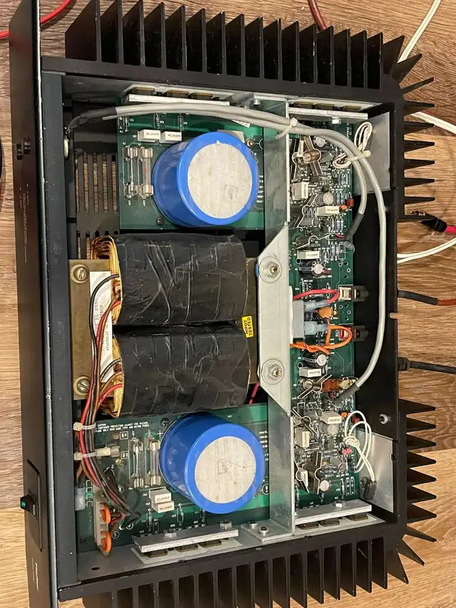 Hafler 9290 150WPC stereo hi-fi power amplifier in Stereo Systems & Home Theatre in Kingston - Image 6