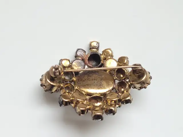 Vintage Blue Art Glass and Rhinestone Brooch in Arts & Collectibles in City of Toronto - Image 10