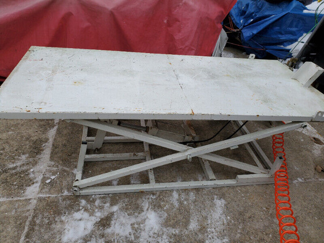 Motorcycle Lift,  ATV, Gulf Cart Snowmobile Etc. Lift Work Table in Other in Windsor Region - Image 4
