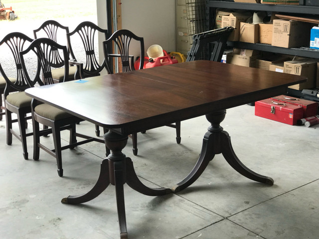 Duncan Phyfe dining table set  in Dining Tables & Sets in Trenton - Image 4