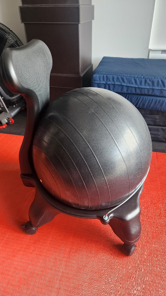 Exercise Ball Office Chair  in Chairs & Recliners in Calgary