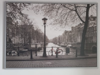 Image encadrée Vélo rouge – Canal Amsterdam Ikea 100 cm x 140 cm