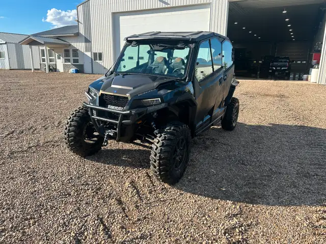 Polaris General in ATVs in Edmonton - Image 3