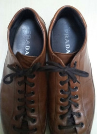 PRADA -- Men’s Shoes / Chaussures Homme (9 - 9.5 US)