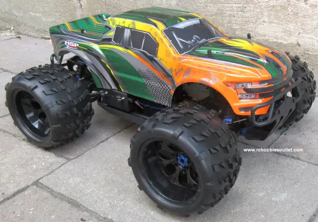 New RC  Truck Nitro Gas 4.25cc 4WD 1 /8 Scale  Savagery PRO in Hobbies & Crafts in Québec City - Image 8