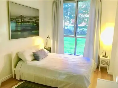 Ayant quitté Montréal, je cherche à finaliser la vente de mon condo au centre ville (coin René-Leves...
