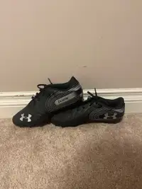 Size 8 (men’s) football cleats (NEW)
