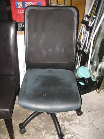 FS: moving sale: IKEA office desk, small, vacuum, cleaning items, View more