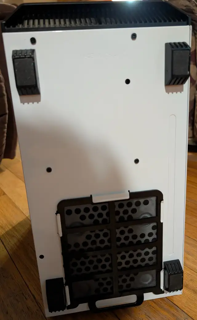 Phanteks Eclipse P300 White in System Components in Ottawa - Image 7