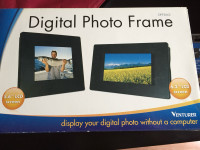 BNIB Digital Photo Frame plus 1 gb memory card 