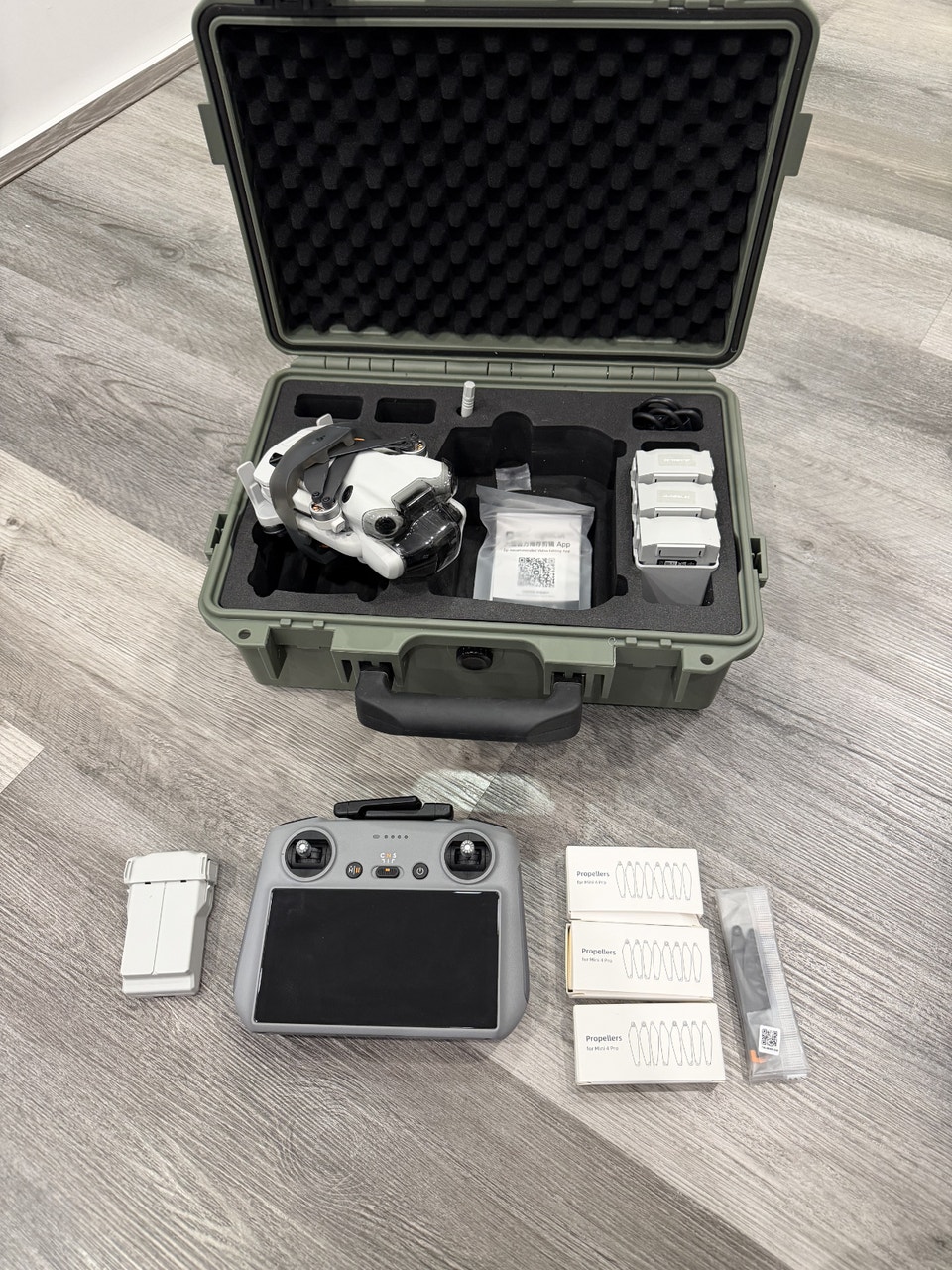 DJI Mini 4 Pro Fly More Combo Plus - DJI RC 2 | Cameras & Camcorders ...