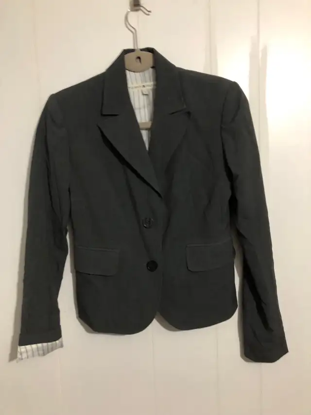 Women’s Gray Blazer Skirt Suit. Size 4.  in Women's - Dresses & Skirts in Edmonton - Image 3