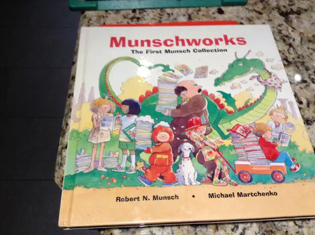 Robert Munsch - Munschworks collection for sale in Children & Young Adult in London - Image 2