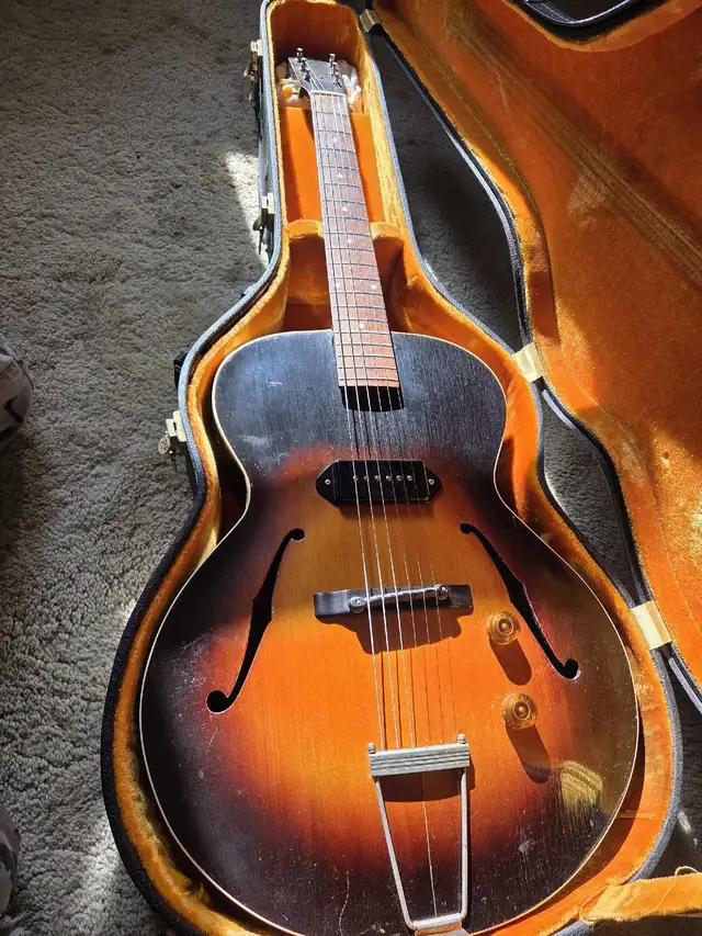 1935 Gibson L 50 in Guitars in Hamilton - Image 3