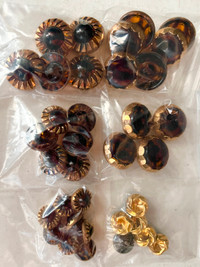 Vintage MCM Caramel Glass Buttons f. Gilded Edges