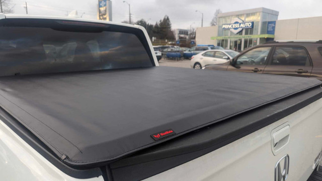 Honda Ridgeline 2018-2024 Roll Up Tonneu Cover / Truck bed cover in Other Parts & Accessories in City of Toronto - Image 4
