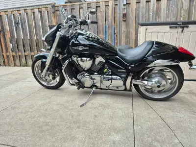 I'm selling my 109r. Comes with solo seat, hard sattlebags, windshield, hand guards, rear back seat...