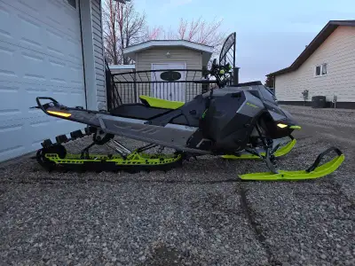 2023 skidoo turbo R summit expert. 154. 3inch Original owner Sled is in very good condition and main...