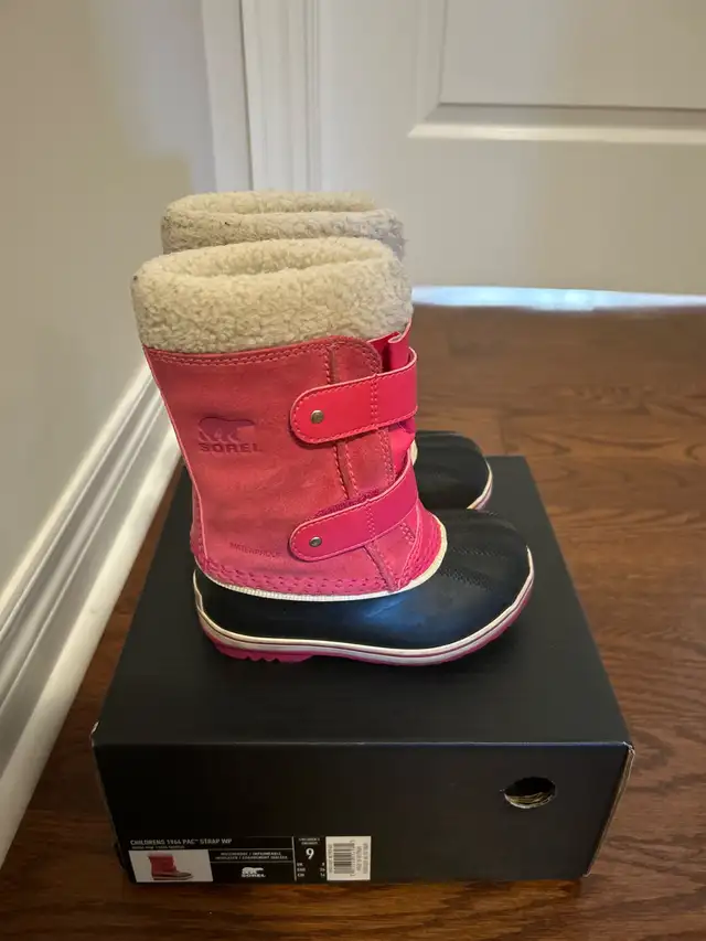 Price drop! toddler size 9 Sorel winter boots628632728408341218