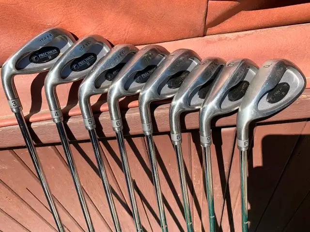 Left hand golf club set in Golf in Edmonton - Image 2