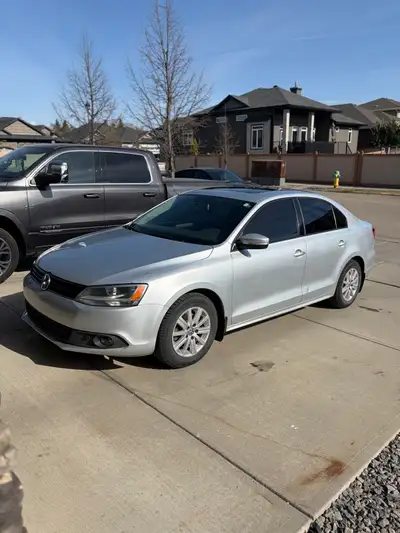 2014 Volkswagen Jetta 2.0 Gas $11,500 OBO Selling my 2014 Jetta 2.0 gas. I’m the second owner and th...