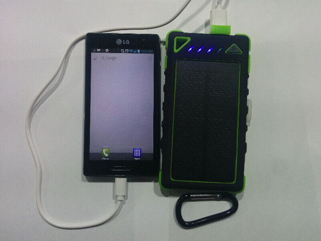 Solar Power bank in Cell Phone Accessories in Mississauga / Peel Region - Image 4