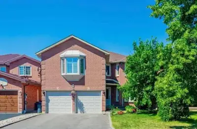 3 Bedrooms are available right away in 4 Bedrooms renovated detached house in Scarborough. It's a sh...
